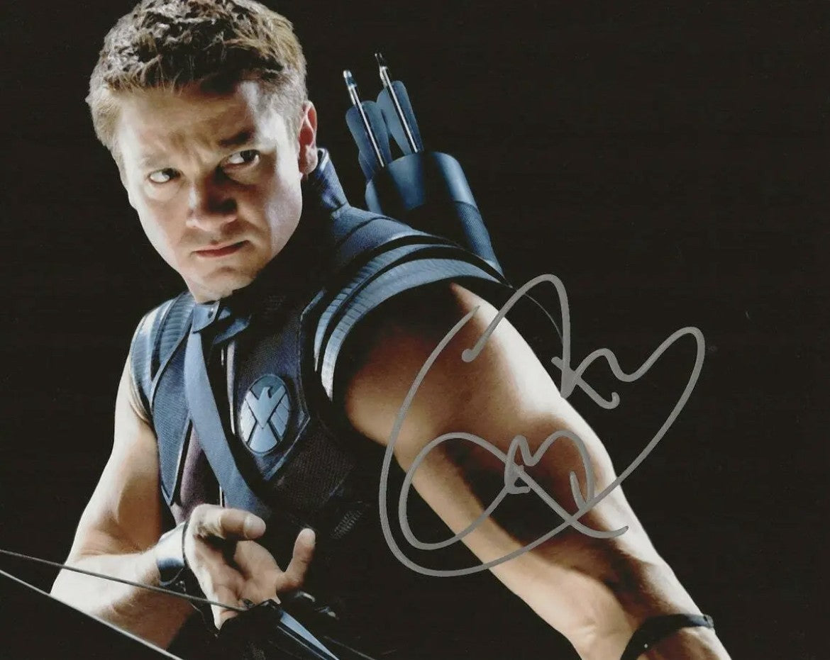 8x10 RePrint of Jeremy Renners Autograph